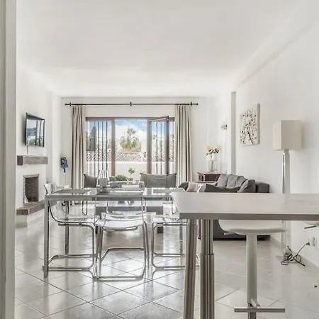 Apartment Marina Puerto Banus By Hostlovers *